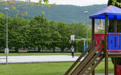 Palla a spicchi protagonista nei parchi: nasce il “Bergamo Playground Basket Tour”