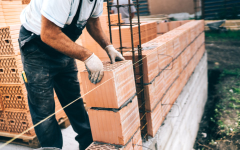 La guerra fa alzare i prezzi delle materie prime, Ance Bergamo preoccupata: cantieri Pnrr a rischio