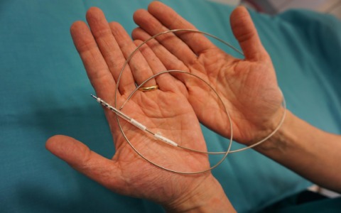 All’ospedale Papa Giovanni impiantato l’elettrocatetere transvenoso da defibrillazione più piccolo al mondo