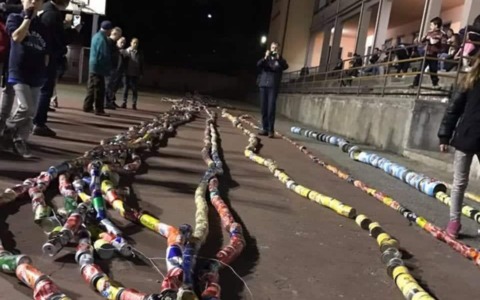 Lattine e falò: a Zogno è tempo della tradizionale festa della “Cacciata di marzo”