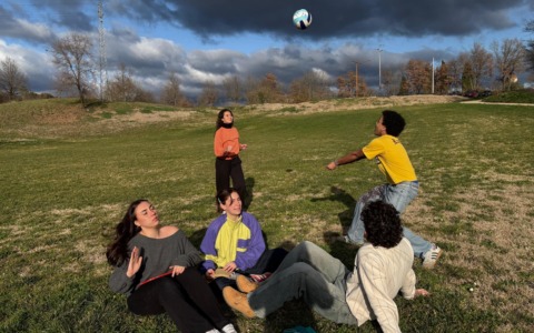 La sfida della 17enne di Torre Boldone, Gaia Frigeni, nel borgo della pace in Toscana