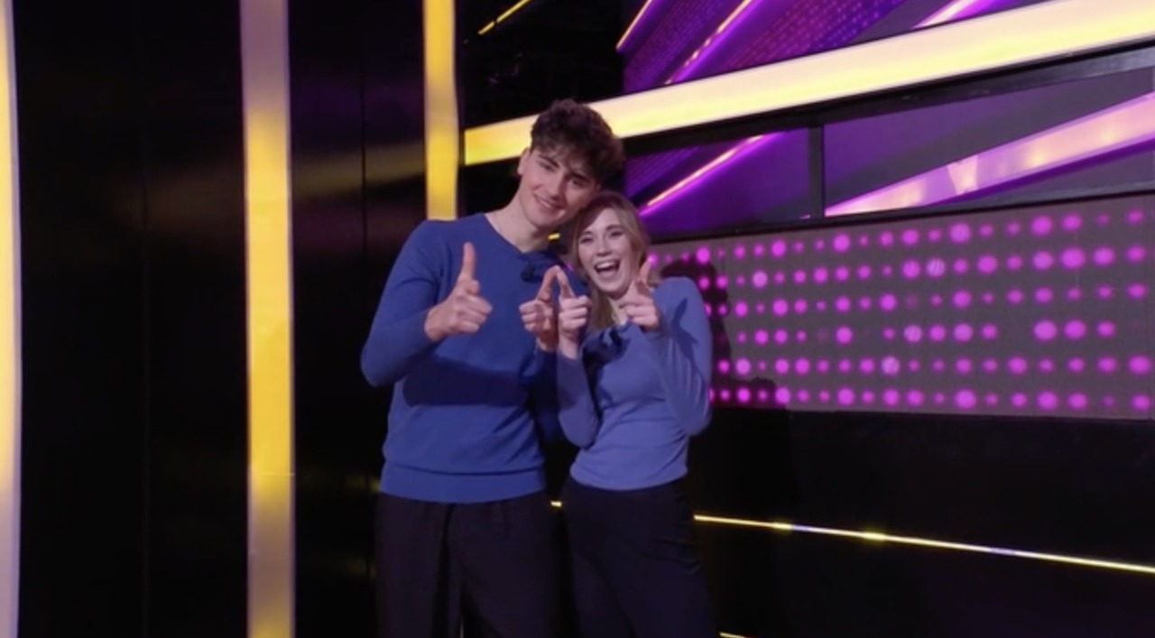 Sofia e Nicolò, la coppia di giovani bergamaschi protagonisti in tv a “The Cage – Prendi e scappa”