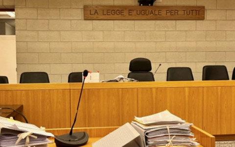 Atti osceni davanti a un bimbo a Osio Sotto: un 58enne incastrato dal video degli inquirenti