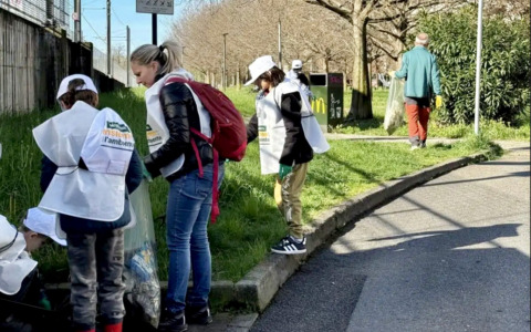 Adesso Nembro è diventata più pulita grazie all’impegno di novanta giovani volontari