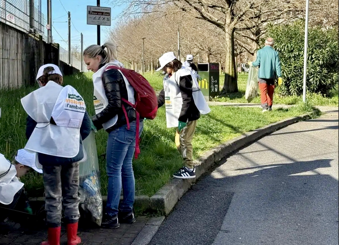 Adesso Nembro è diventata più pulita grazie all’impegno di novanta giovani volontari