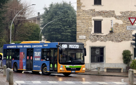 A Mozzo arriva il biglietto per viaggiare ovunque in provincia, ma è dedicato solo ai turisti