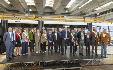 Al deposito Teb di Ranica è stato presentato il primo tram della Linea T2: da aprile via ai test