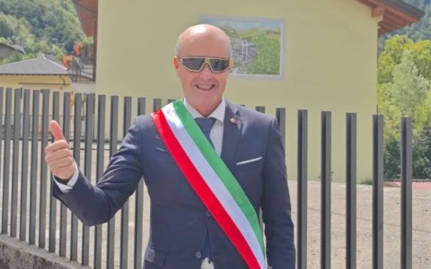 Dimissioni in massa dei consiglieri a Valbondione, cade l’amministrazione del sindaco Walter Semperboni
