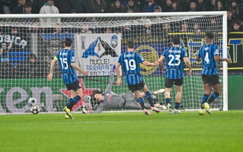 Ci può stare, ma c’è modo e modo di sventolare bandiera bianca: per la Dea una notte da tregenda