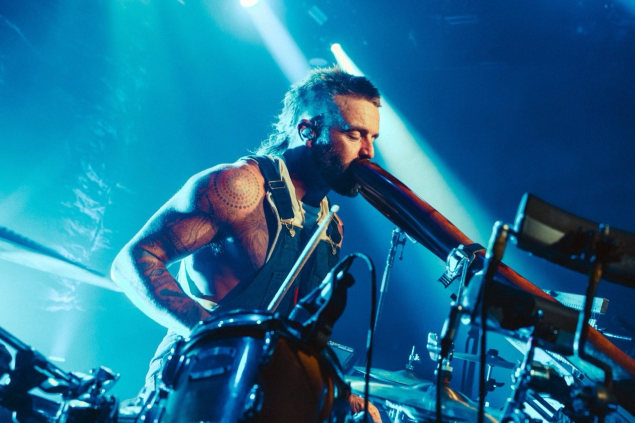 Nxt Bergamo in piazzale Alpini, Xavier Rudd apre la stagione estiva