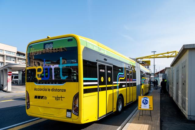 Iniziate le operazioni di implementazione del sistema e settaggio al capolinea e-Brt: lavori all’80%