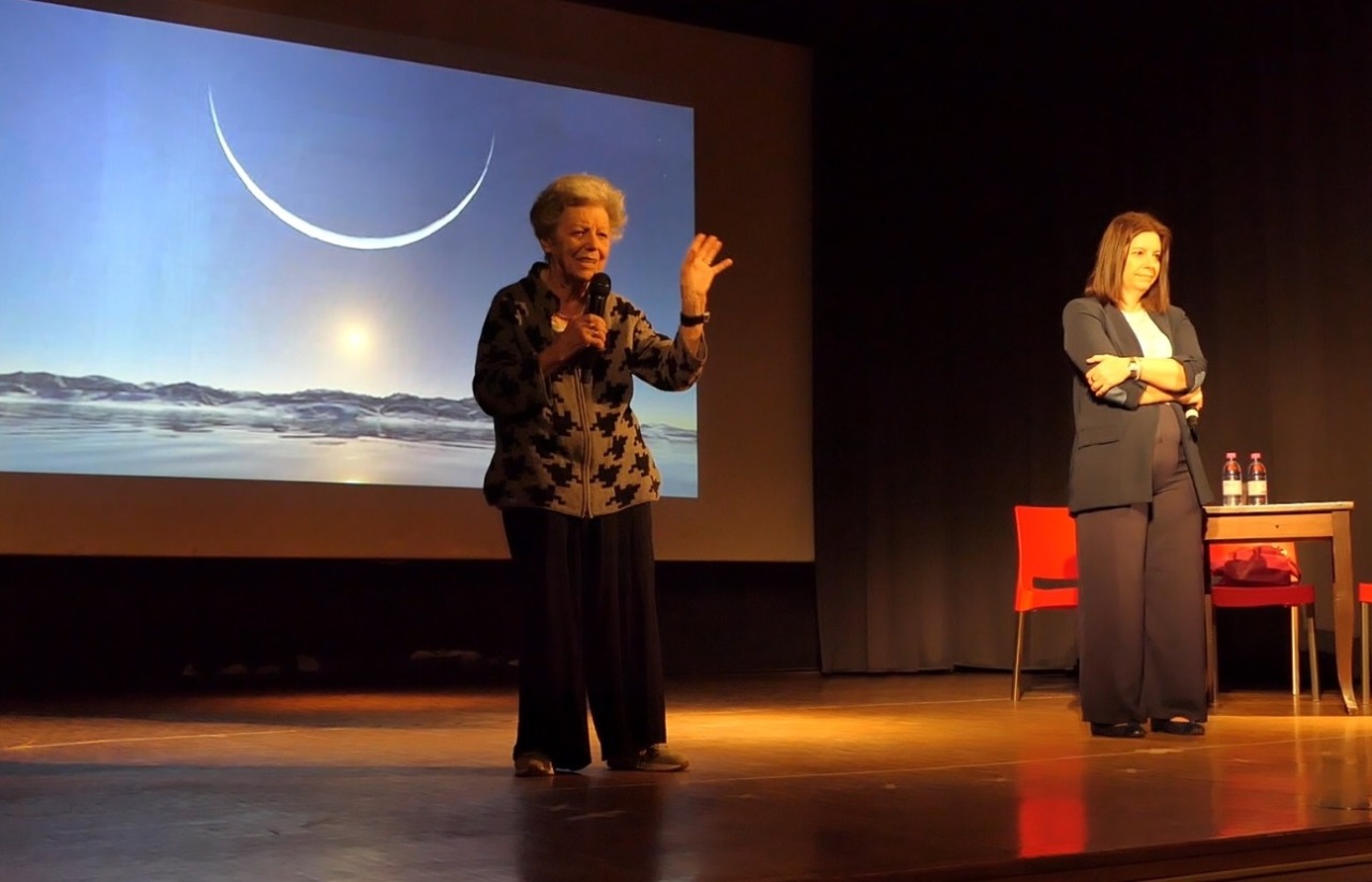 Dallo Sputnik a Marte: Amalia Ercoli Finzi e la figlia Elvina portano la Camozzi nello spazio