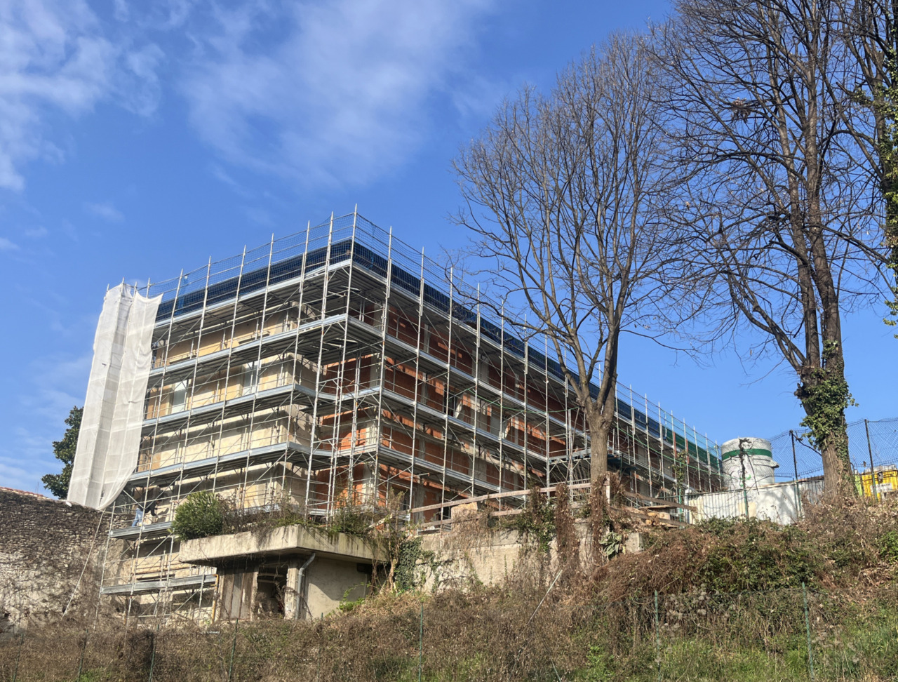 Quasi pronta la nuova Casa di Comunità ad Albino, lì dove un tempo c’erano le medie Sant’Anna