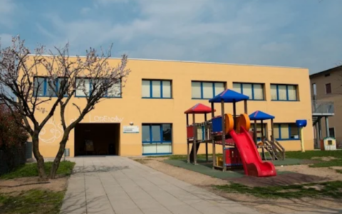 Lavori alla scuola Lorenzini di Seriate: cronici ritardi e conseguenti timori sulle iscrizioni