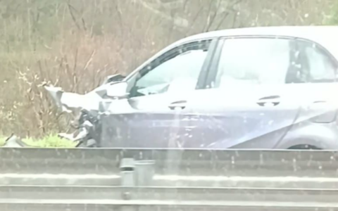 Altro incidente in Valseriana: frontale a Casnigo fra auto e furgone, due feriti lievi