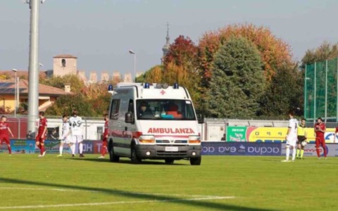 Malore in campo a Gorle: Gaetano Russo, di Stezzano, salvato da una farmacista (con il defibrillatore)