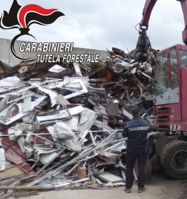 Aree di stoccaggio illecito di rifiuti sequestrate in Val Seriana: denunciati tre imprenditori