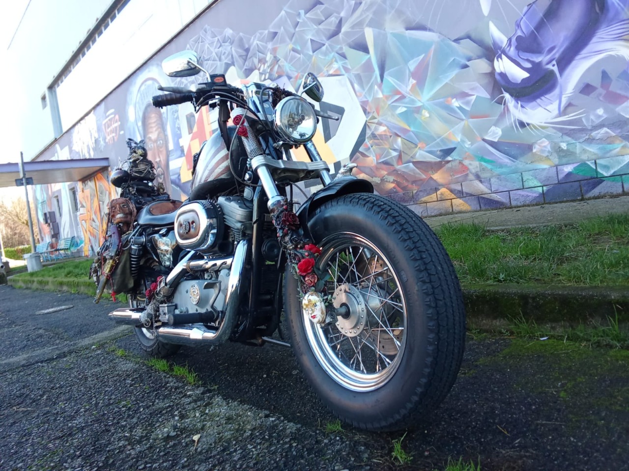 Da Bergamo a Milano, una Harley Davidson in stile “Pirati dei Caraibi” per Johnny Depp