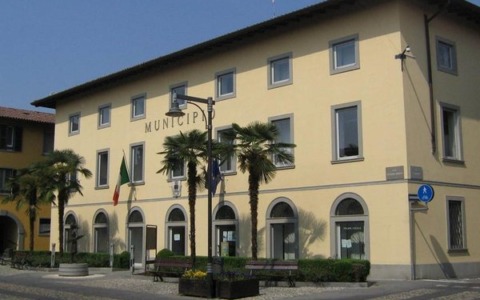 Dopo Montello, pure Calcinate: sindaci compatti per il “no” a un nuovo impianto di smaltimento dei rifiuti