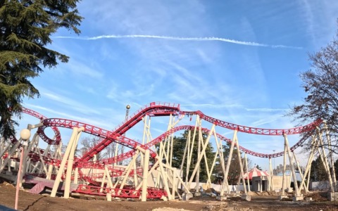 Leolandia inaugura Reveяsum, montagna russa con i vagoni che ruotano liberamente su sé stessi