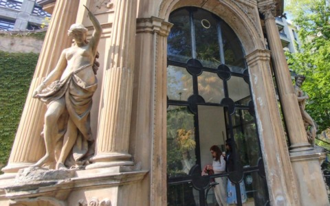 Le piante malmesse trovano nuova vita nel Padiglione del Tè di parco Caprotti