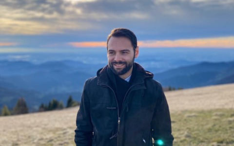 Tre ciclisti travolti a Treviglio da un’automobilista ubriaco: il 34enne Flavio Leoni muore di fronte al padre e allo zio