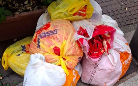 Pugno duro contro i “furbetti” dei rifiuti ad Alzano: 17 multe in tre mesi