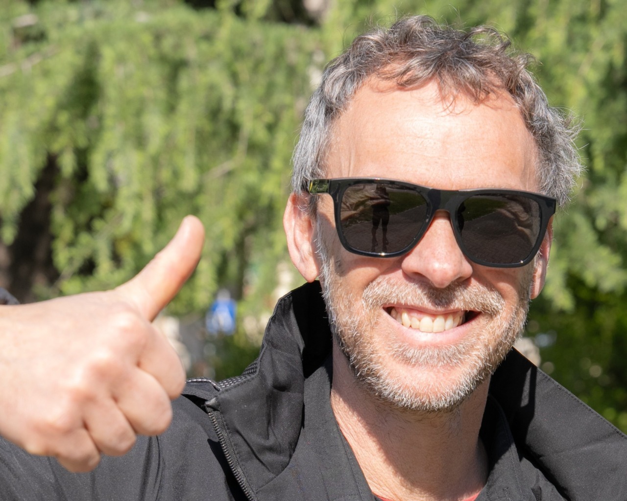 Proteggere gli occhi dal sole con cinque euro? Si può fare…