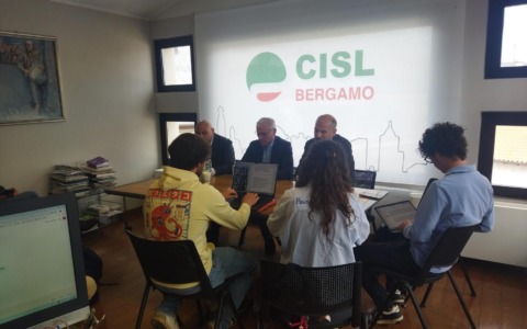 Lavoro e Intelligenza Artificiale: il messaggio dei sindacati per il Primo Maggio a Bergamo