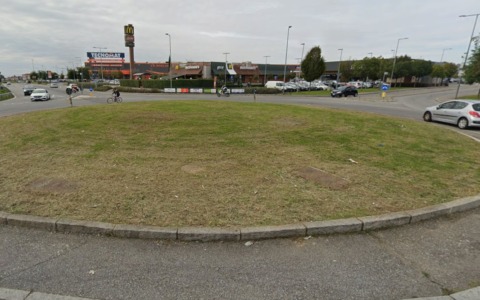 Incidente in moto alla rotonda del McDonald’s di Dalmine, morto il finanziere 28enne Walter La Rizza