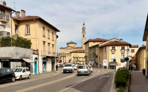 Lavori per il nuovo asfalto in via Italia, i quartieri periferici di Seriate insorgono