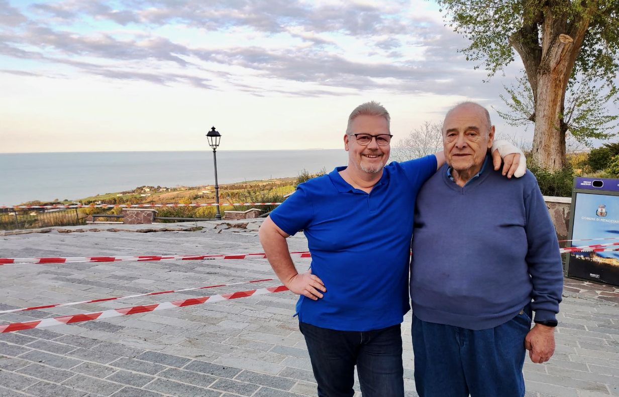 Tragedia sfiorata per la frana a Petacciato: salvi per miracolo padre e figlio di Mozzo