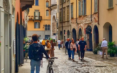 A Bergamo città i ricchi sono sempre più ricchi e intanto aumentano i poveri