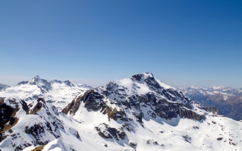 Come nacque il mitico Trofeo Parravicini, che tocca le vette dei monti Grabiasca, Reseda, Madonnino e Cabianca