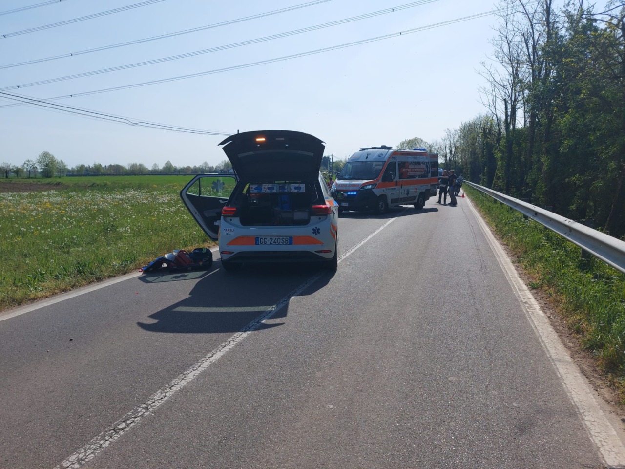 Tre ciclisti travolti a Treviglio: il 34enne Flavio Leoni muore di fronte al padre e allo zio. Automobilista positivo all’alcoltest