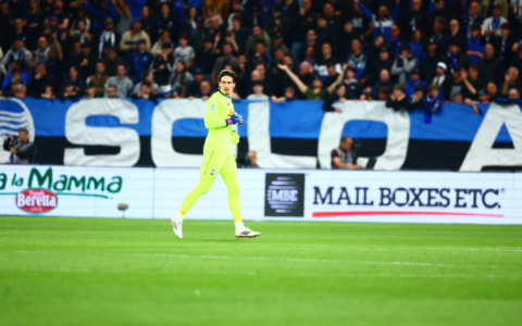 Il primo errore stagionale di Carnesecchi costa caro contro la Juve. Il più bravo è De Ketelaere