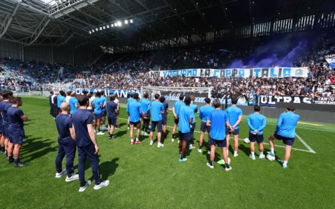 Oltre seimila tifosi per l’allenamento allo stadio, il grande abbraccio prima della semifinale con la Lazio