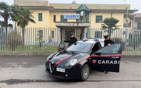 Una 29enne cade dal balcone di casa a Zingonia: grave dopo un volo di 6 metri