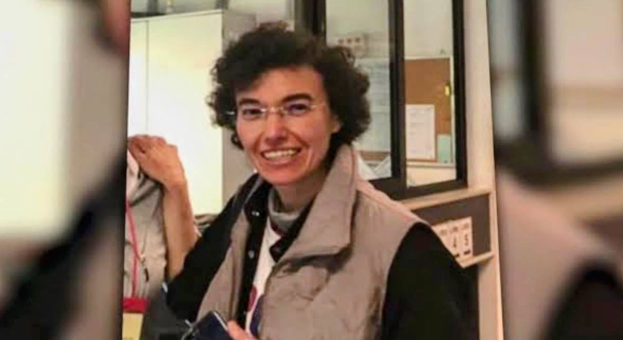 In comunità il 13enne che ha accoltellato la sua insegnante: niente ritorno a casa