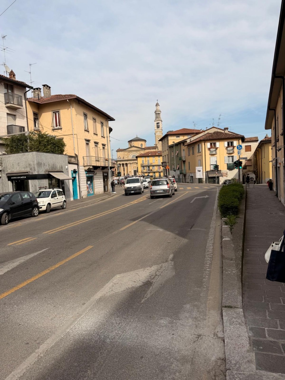 Seriate, partono le asfaltature con interventi sulle vie Italia, Lombardia e in corso Roma