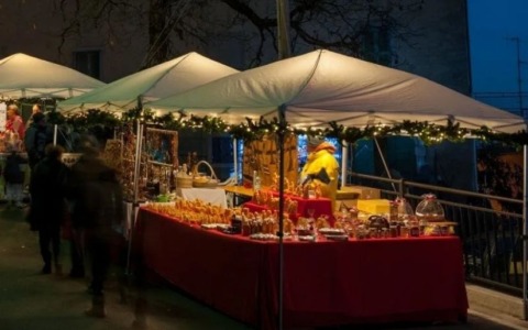 Eventi all’aperto in Lombardia: il gazebo pieghevole come soluzione pratica per chi allestisce uno stand