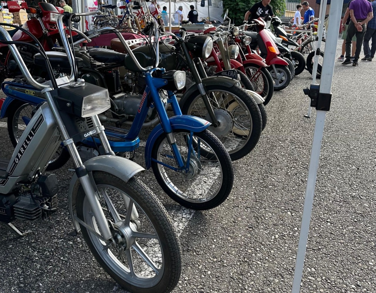 Motori d’epoca, ricambi introvabili e passione vintage: a Chiuduno la prima Mostra Scambio