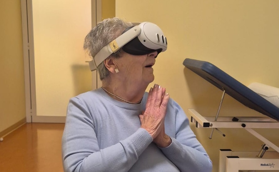 Dalla Rsa al mondo, viaggiando grazie alla realtà virtuale. Il bel progetto a Gorle