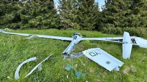 Schianto tra le montagne sopra Gorno: precipita un aliante, muore un inglese di 68 anni
