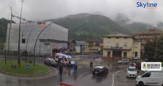 Ciclista investito alla rotatoria di via Donatori di Sangue a Zogno