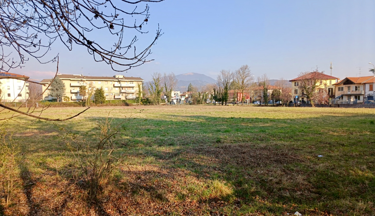 Il “No al supermercato” a Torre Boldone diventa un progetto per un parco pubblico