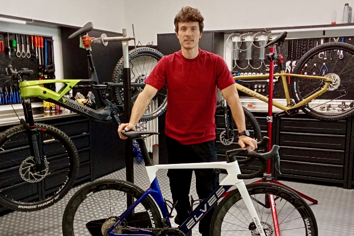 L’ex “Roby Moto” di Albino ha cambiato pelle e adesso è diventato il paradiso delle biciclette