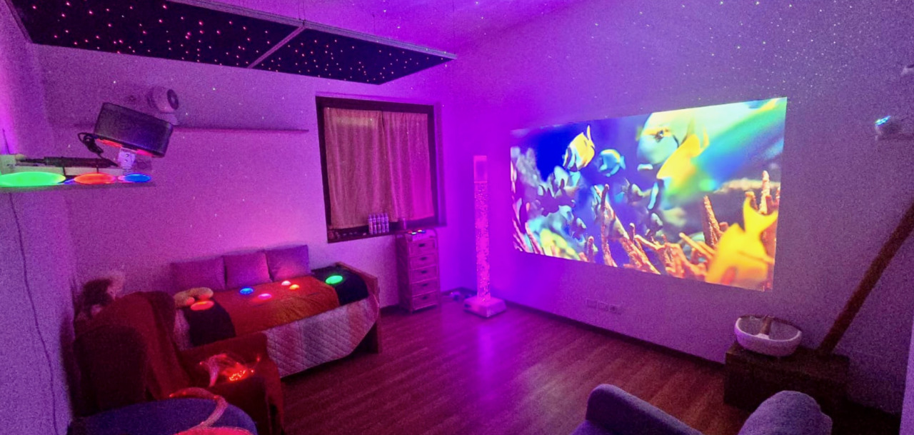 Tra luci e colori: una stanza sensoriale per i malati di Alzheimer a Treviolo