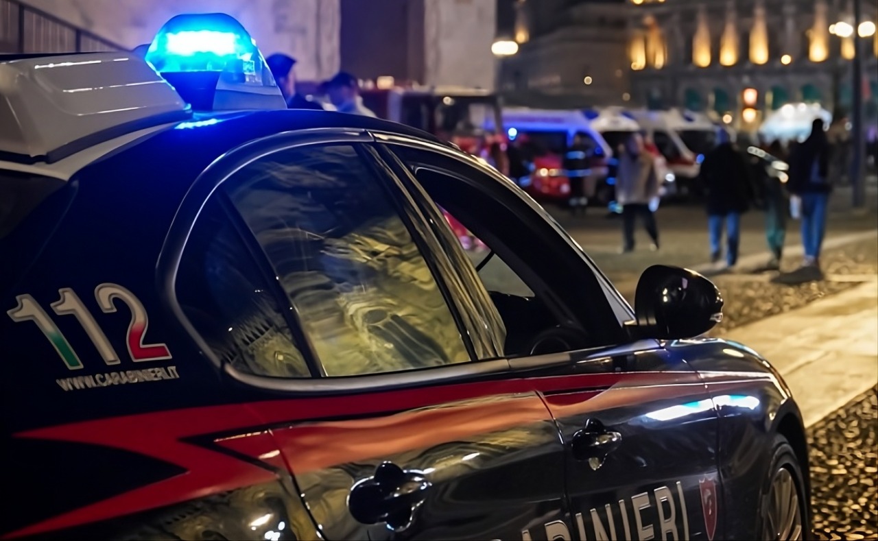 Stupefacenti e arnesi da scasso: doppio intervento a Gandino di carabinieri e polizia locale