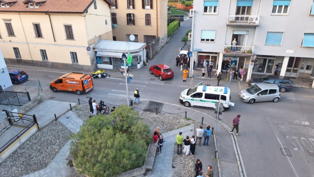 Tragico schianto in via Rosa a Bergamo, morto un giovane di 26 anni in moto